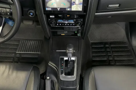 2027 TOYOTA FORTUNER SUV Q 2.8 2WD AT Black image 19