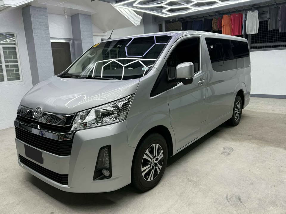 2027 TOYOTA GL GRANDIA VAN 2.8 2WD AT Silver