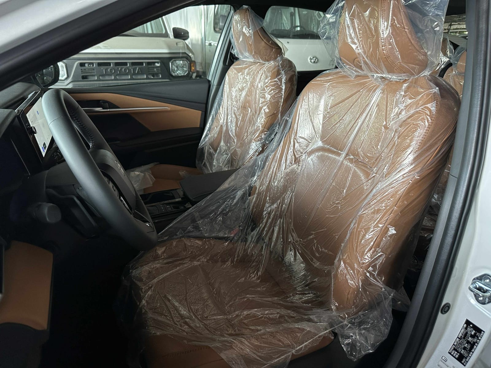 2027 TOYOTA CAMRY SEDAN V 2.5 2WD CVT White image 17