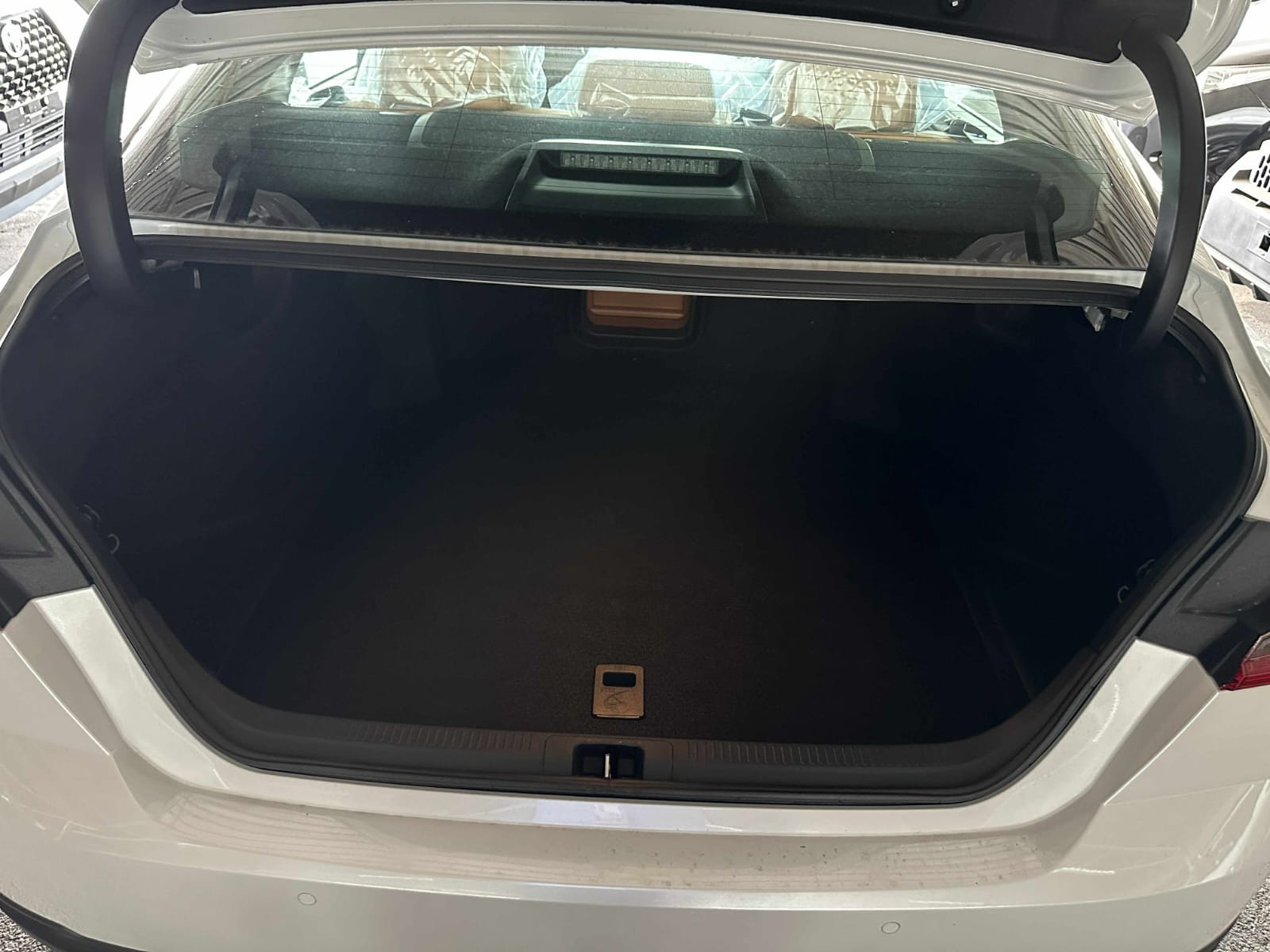 2027 TOYOTA CAMRY SEDAN V 2.5 2WD CVT White image 20