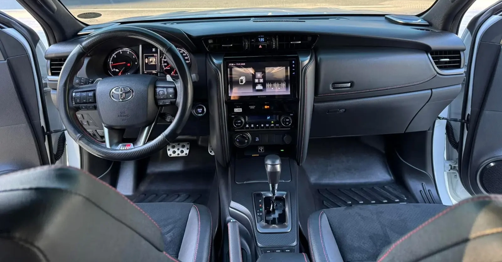 2027 TOYOTA FORTUNER SUV GR-S 2.8 4WD AT White image 17