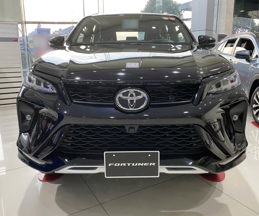 2027 TOYOTA FORTUNER SUV LEGENDER 2.7 2WD AT Black image 5