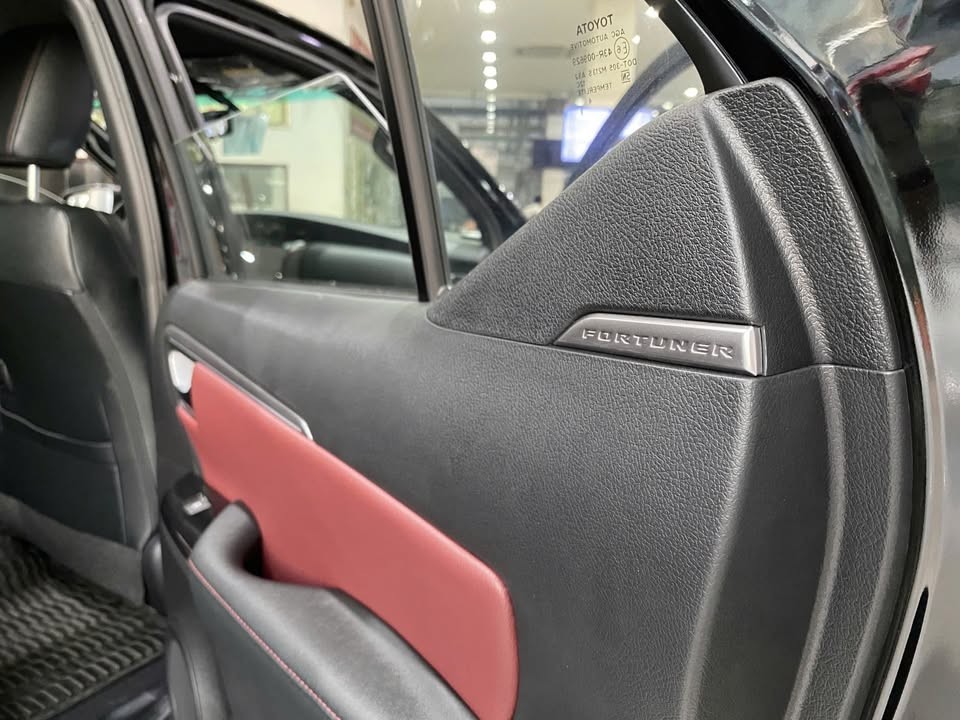 2027 TOYOTA FORTUNER SUV LEGENDER 2.7 2WD AT Black image 20