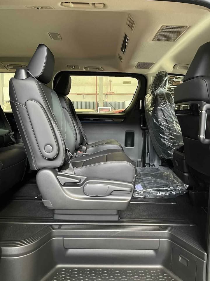 2027 TOYOTA SUPER GRANDIA VAN ELITE 2.8 2WD AT White image 9