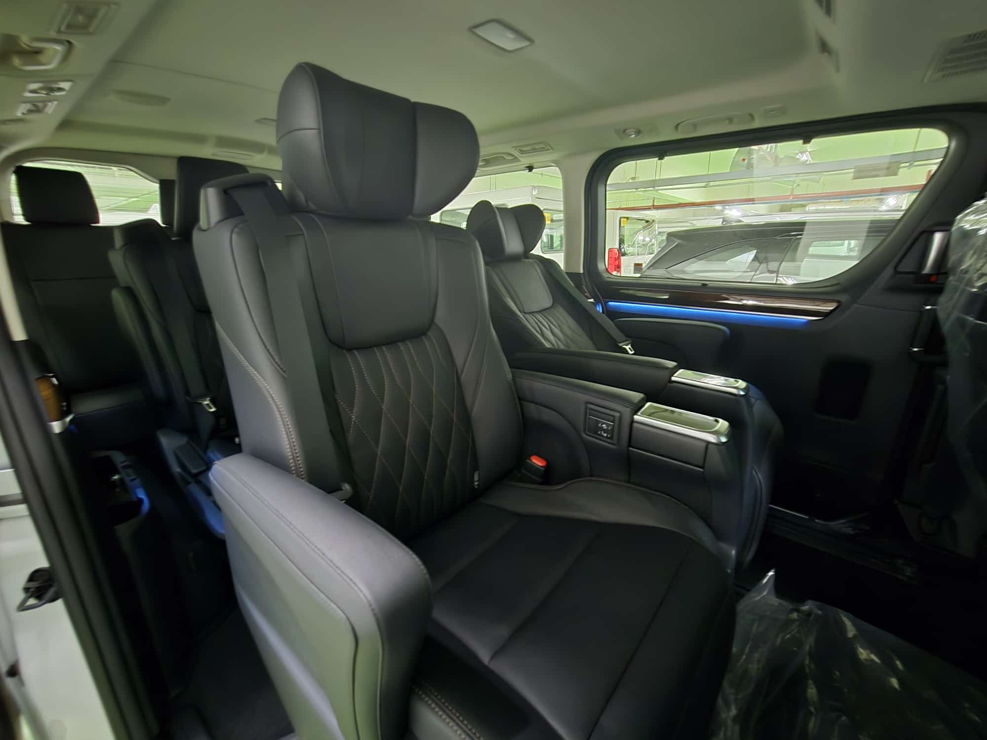 2027 TOYOTA SUPER GRANDIA VAN ELITE 2.8 2WD AT OTHER image 17