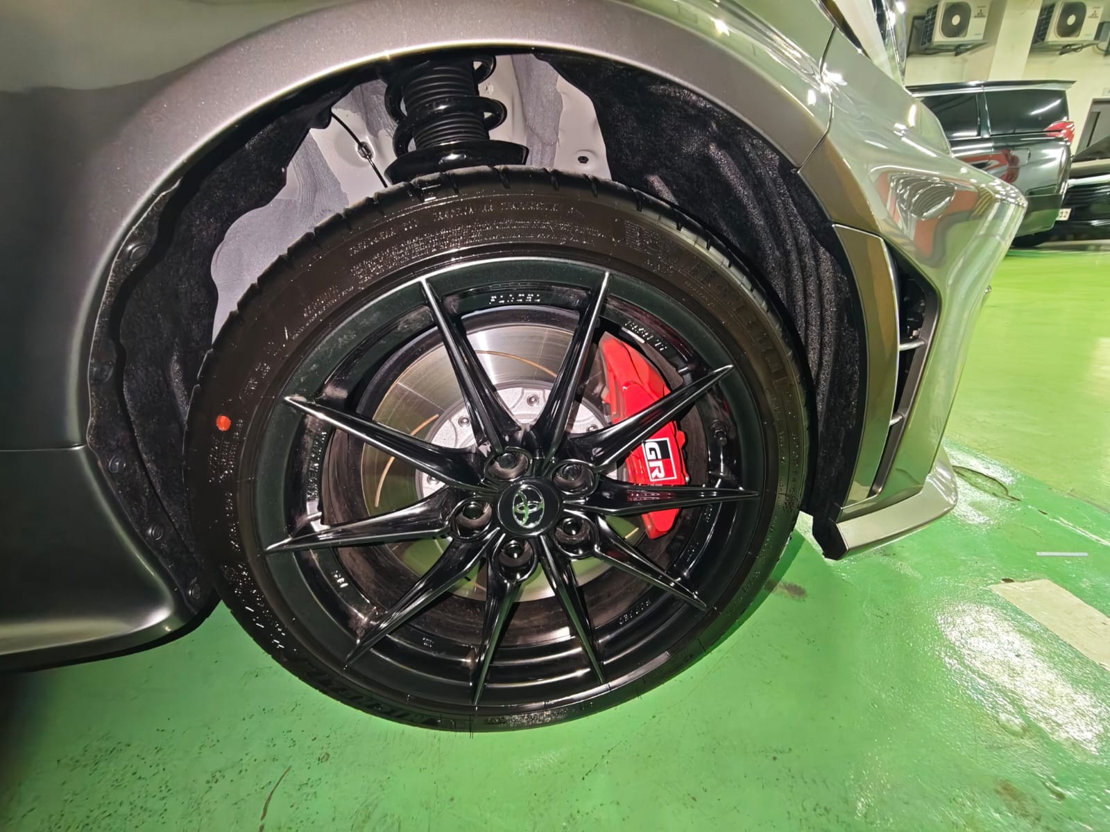 2027 TOYOTA GR YARIS HATCHBACK TURBO 1.6 4WD AT Gray image 12