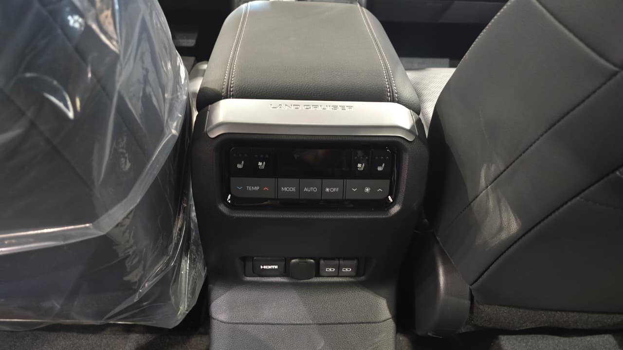 2027 TOYOTA LAND CRUISER PRADO SUV 2.4 4WD AT White (A-673) image 30