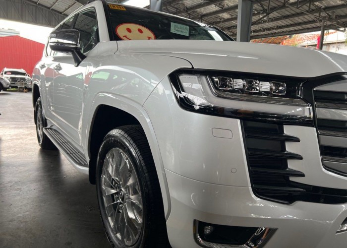 2027 TOYOTA LAND CRUISER SUV ZX 3.3 4WD AT White (K-0609) image 3