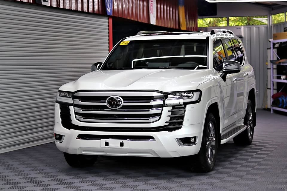 2027 TOYOTA LAND CRUISER SUV ZX 3.3 4WD AT White (A-757)
