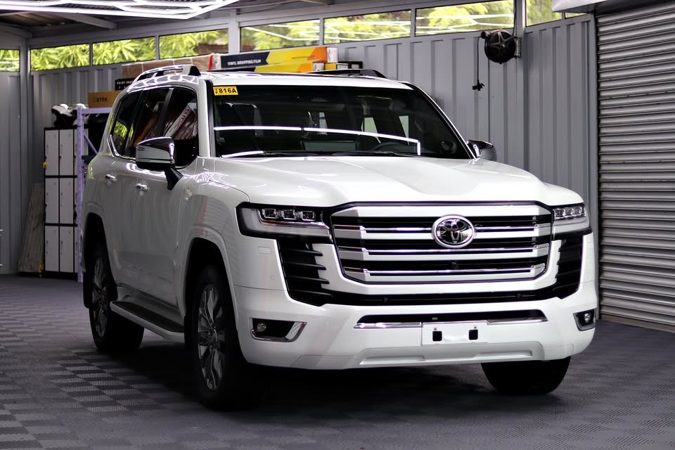 2027 TOYOTA LAND CRUISER SUV ZX 3.3 4WD AT White (A-757) image 6