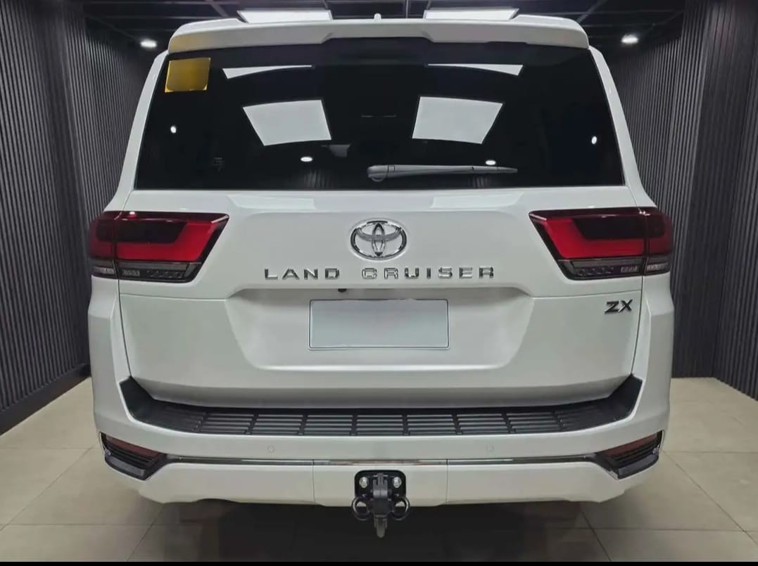 2027 TOYOTA LAND CRUISER SUV ZX 3.3 4WD AT White (Z-910) image 3