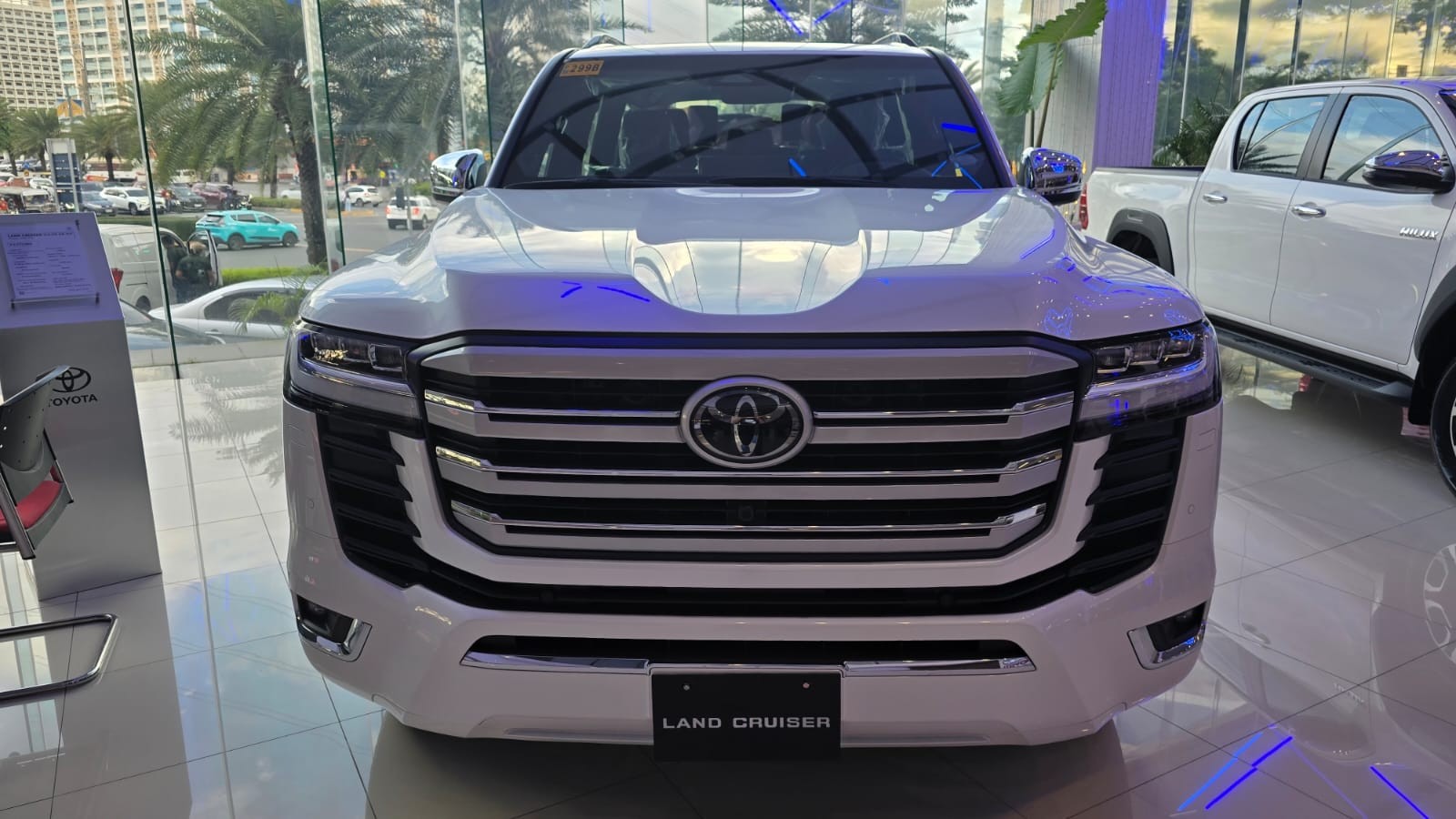 2027 TOYOTA LAND CRUISER SUV ZX 3.3 4WD AT White (Z-911) image 10