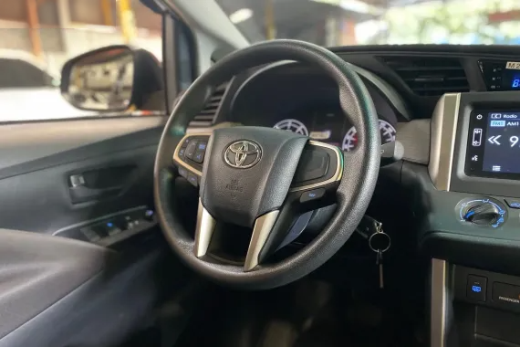 2027 TOYOTA INNOVA SUV XE 2.8 2WD AT Red image 11