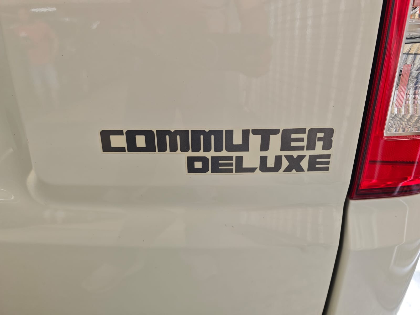 2022 TOYOTA HIACE VAN COMMUTER DELUXE 2.8 2WD MT White image 46