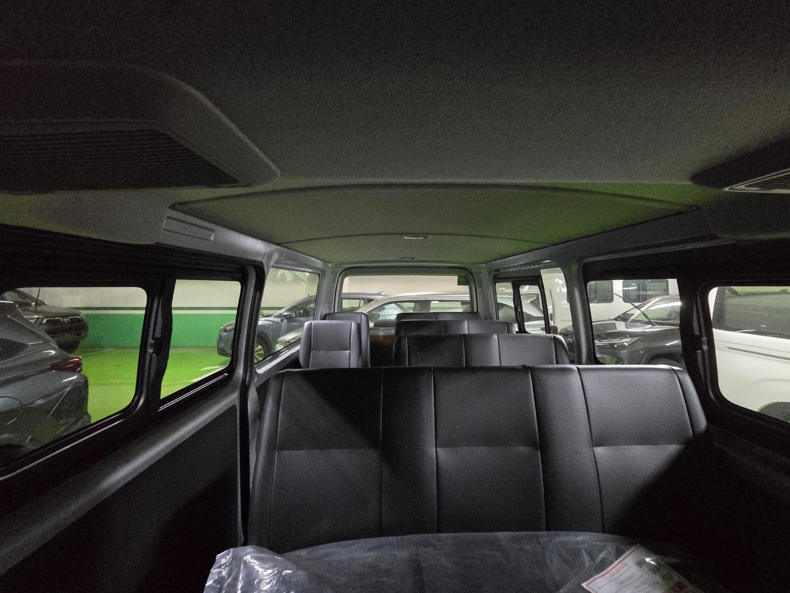 2027 TOYOTA HIACE VAN COMMUTER 3.0 2WD MT Silver image 20