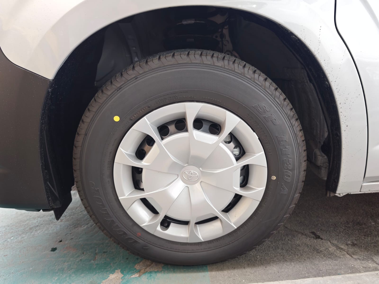 2027 TOYOTA HIACE VAN COMMUTER DELUXE 2.8 2WD MT White image 14