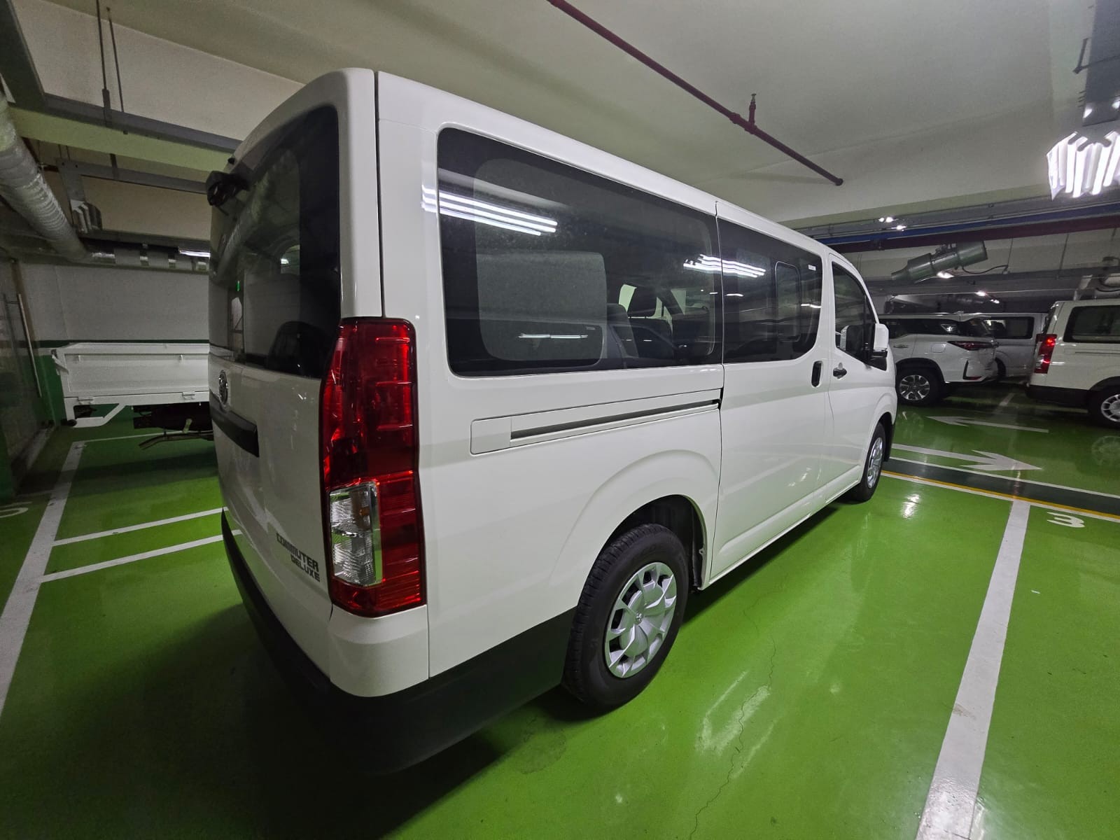 2027 TOYOTA HIACE VAN COMMUTER DELUXE 2.8 2WD MT White image 6