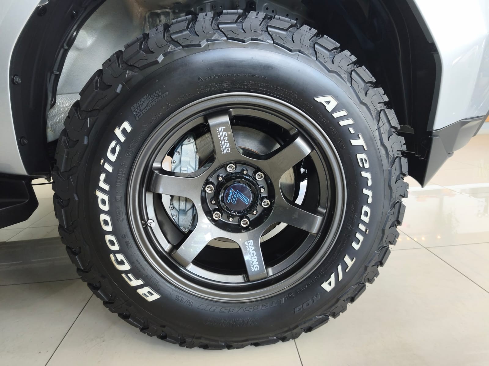 2026 TOYOTA HILUX DOUBLE CAB E 2.8 2WD AT White image 10