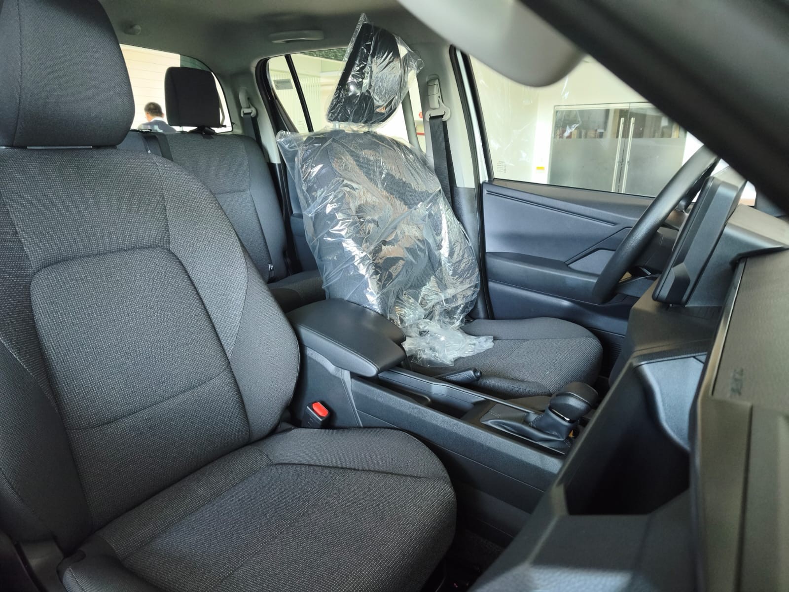 2026 TOYOTA HILUX DOUBLE CAB E 2.8 2WD AT White image 19