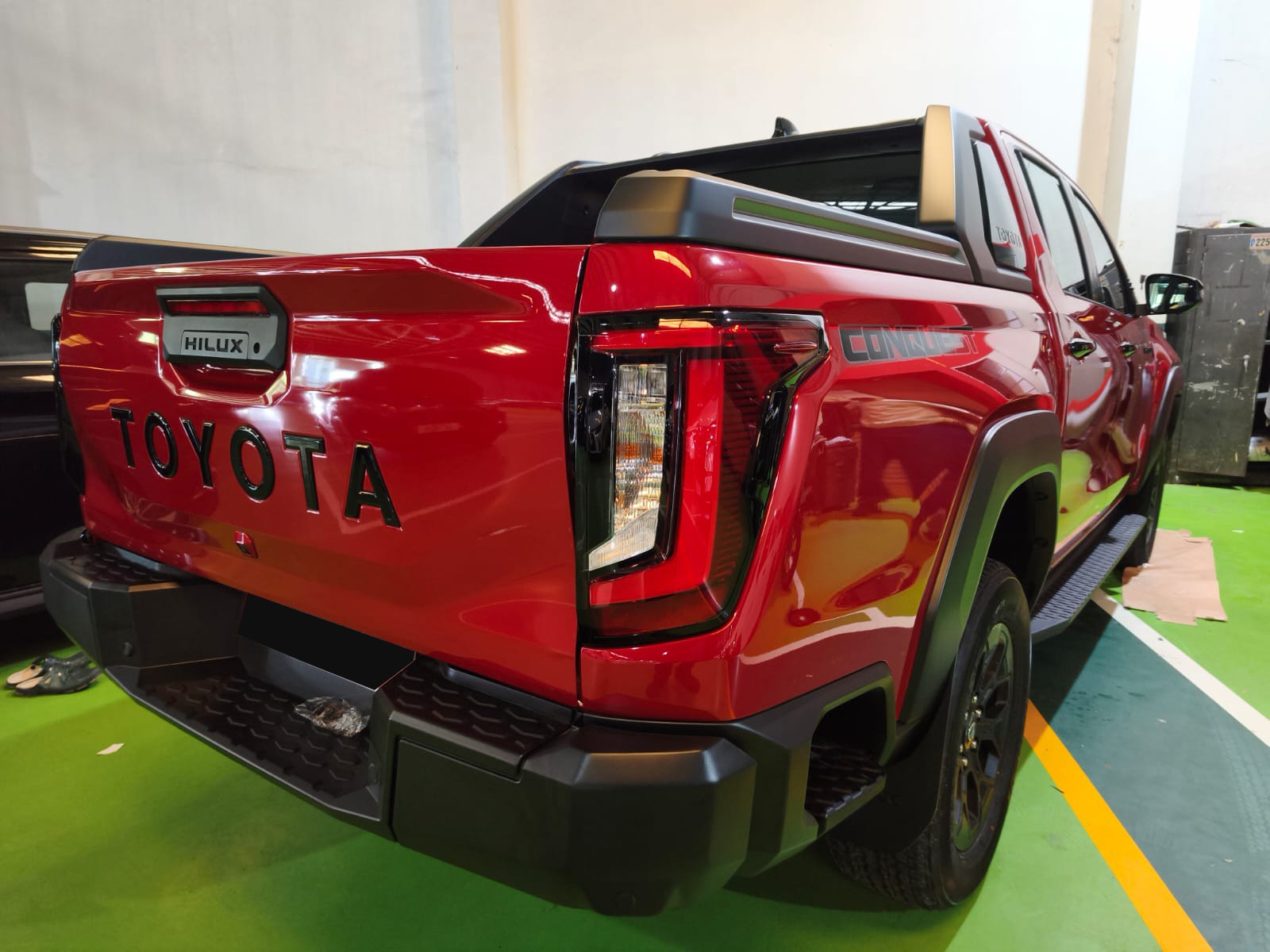 2026 TOYOTA HILUX DOUBLE CAB CONQUEST 2.8 4WD AT Red image 6
