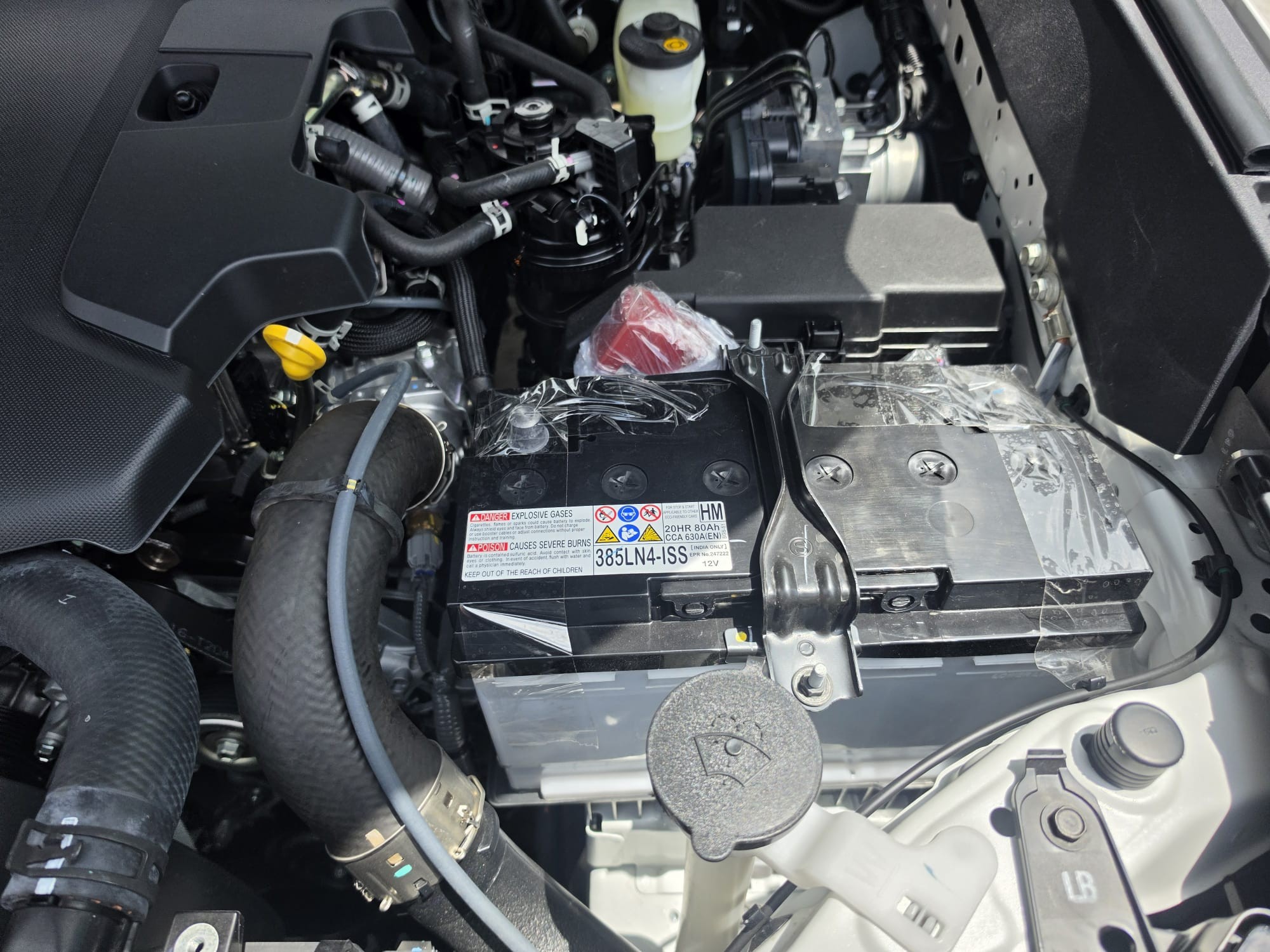 2026 TOYOTA HILUX DOUBLE CAB TRAILHUNTER 2.8 4WD AT White image 36