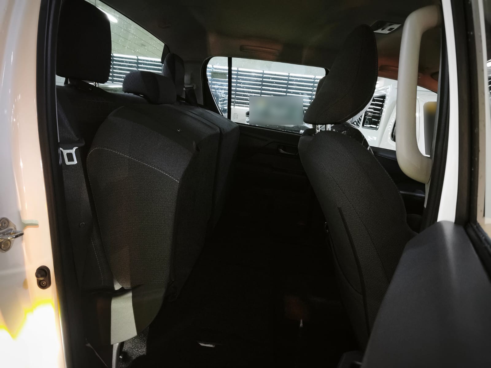 2026 TOYOTA HILUX DOUBLE CAB E 2.8 4WD MT White image 24
