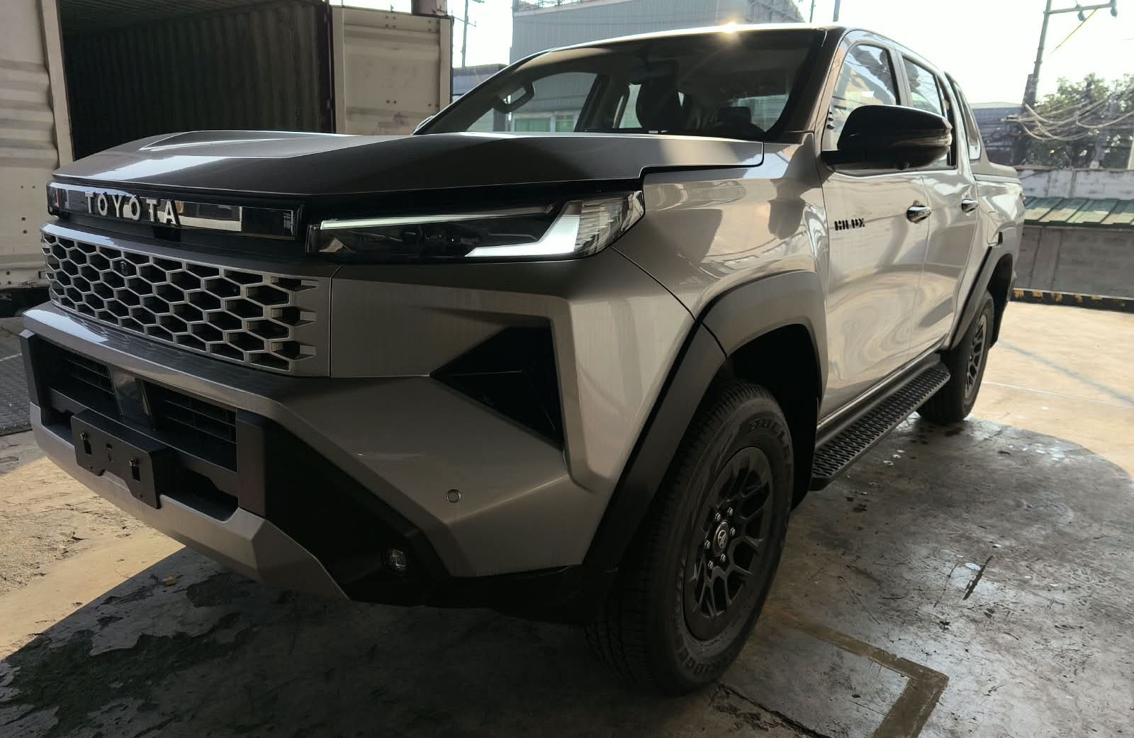 2026 TOYOTA HILUX DOUBLE CAB E 2.8 4WD Manual Transmission Silver