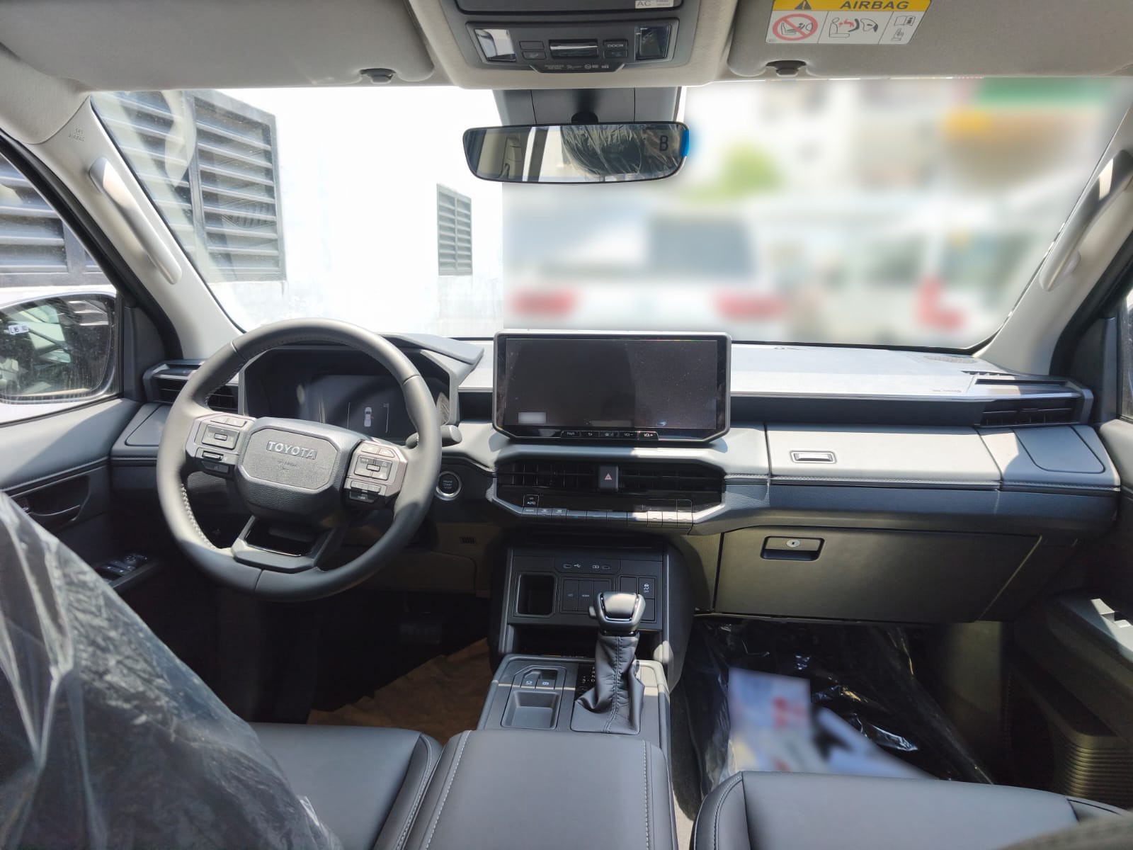 2026 TOYOTA HILUX DOUBLE CAB CONQUEST 2.8 2WD AT Black image 26