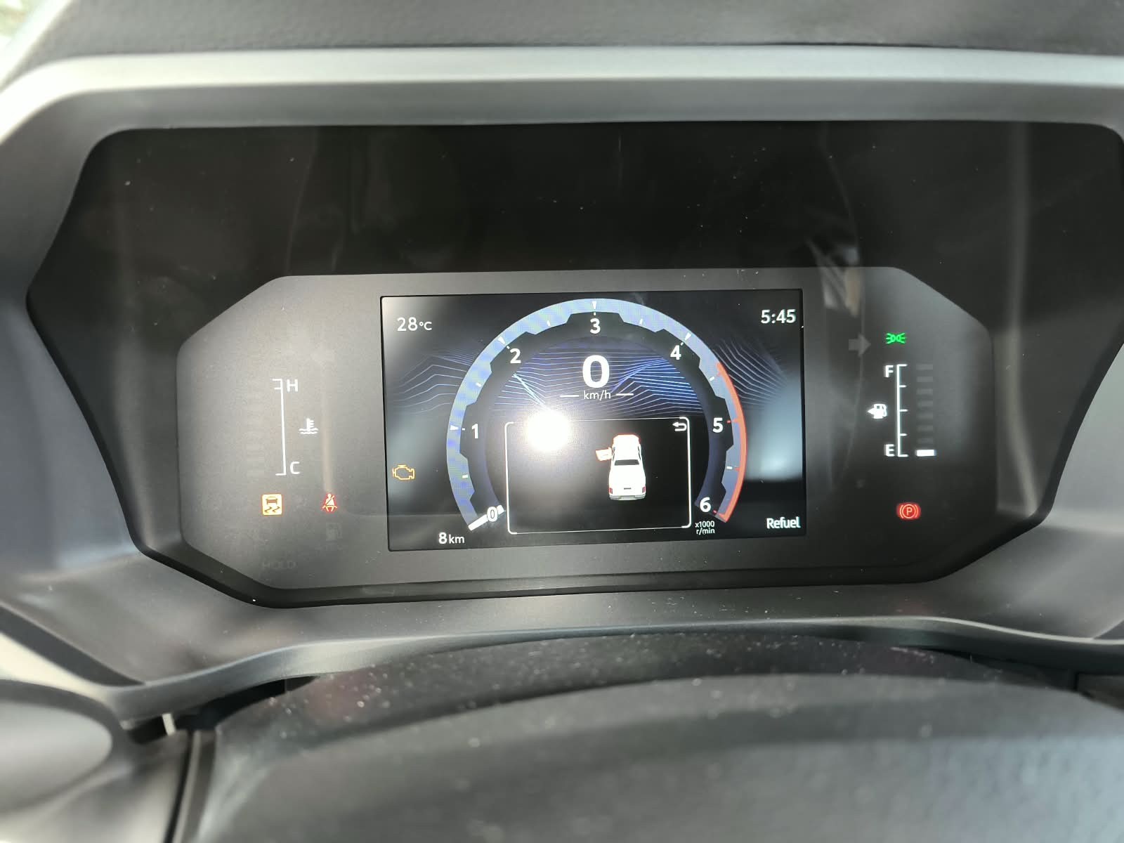 2026 TOYOTA HILUX DOUBLE CAB E 2.8 4WD Manual Transmission Silver image 23
