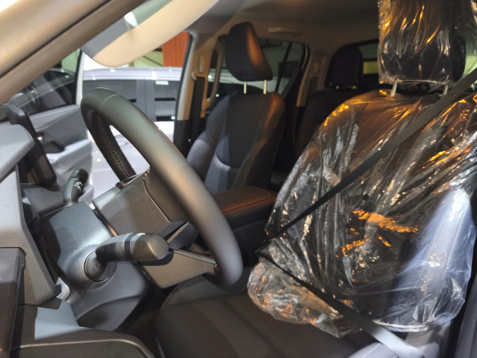 2026 TOYOTA HILUX DOUBLE CAB CONQUEST 2.8 4WD AT White image 18