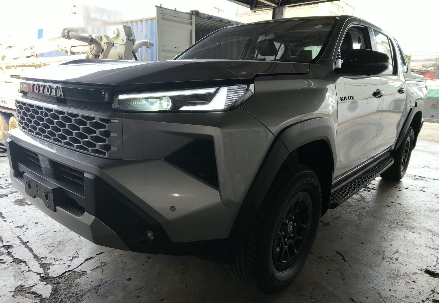 2026 TOYOTA HILUX DOUBLE CAB E 2.8 4WD Manual Transmission Silver