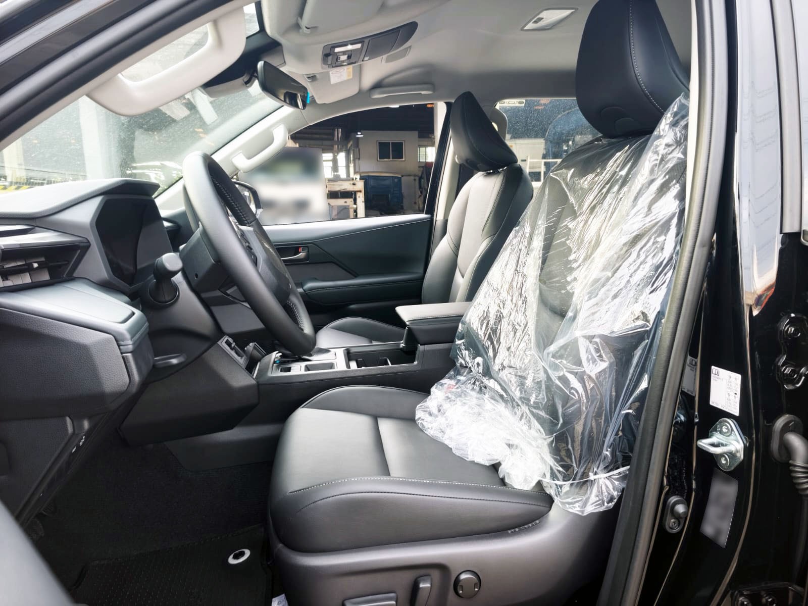 2026 TOYOTA HILUX DOUBLE CAB CONQUEST 2.8 4WD AT Black image 19