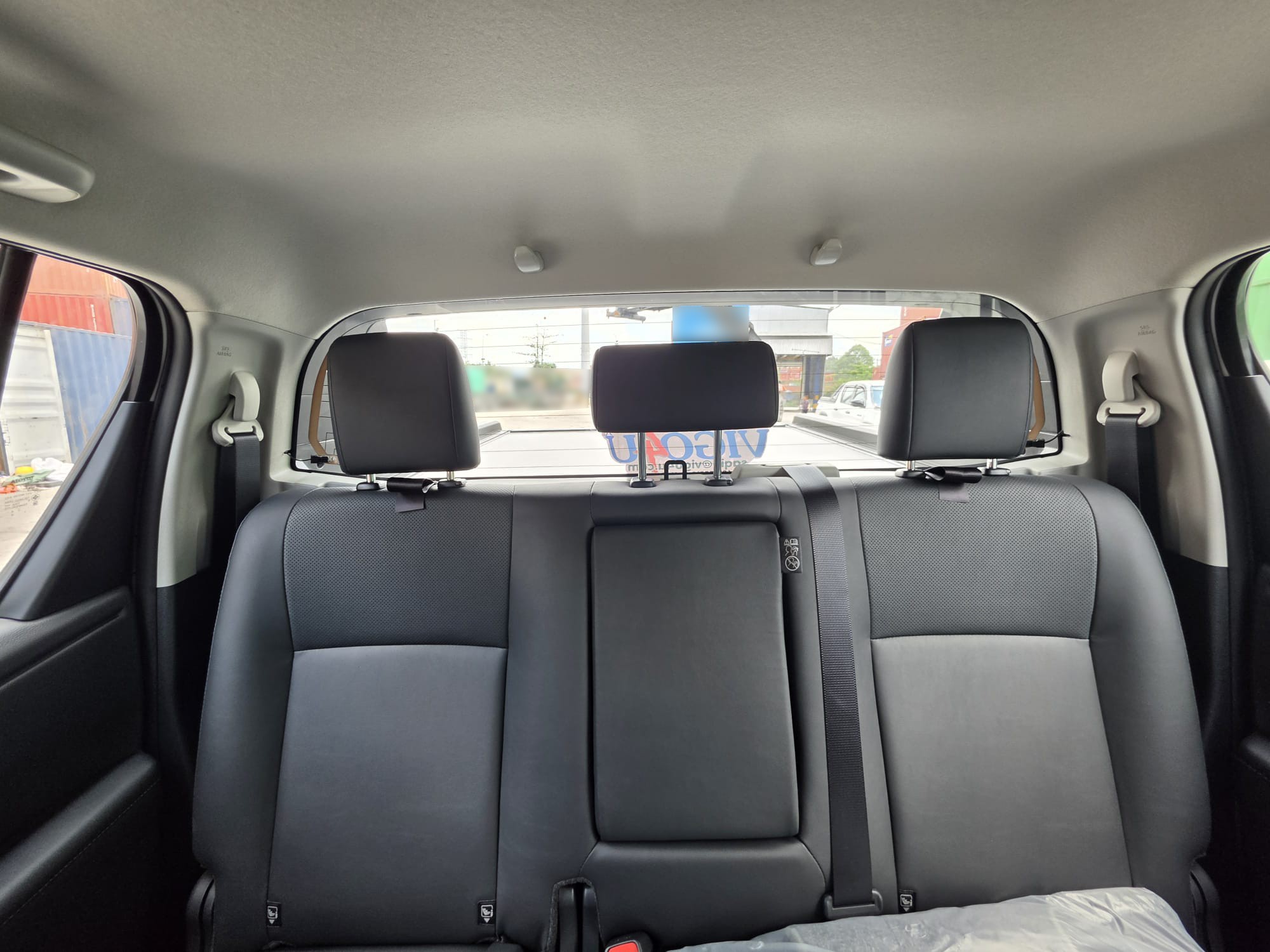 2026 TOYOTA HILUX DOUBLE CAB TRAILHUNTER 2.8 4WD AT White image 19