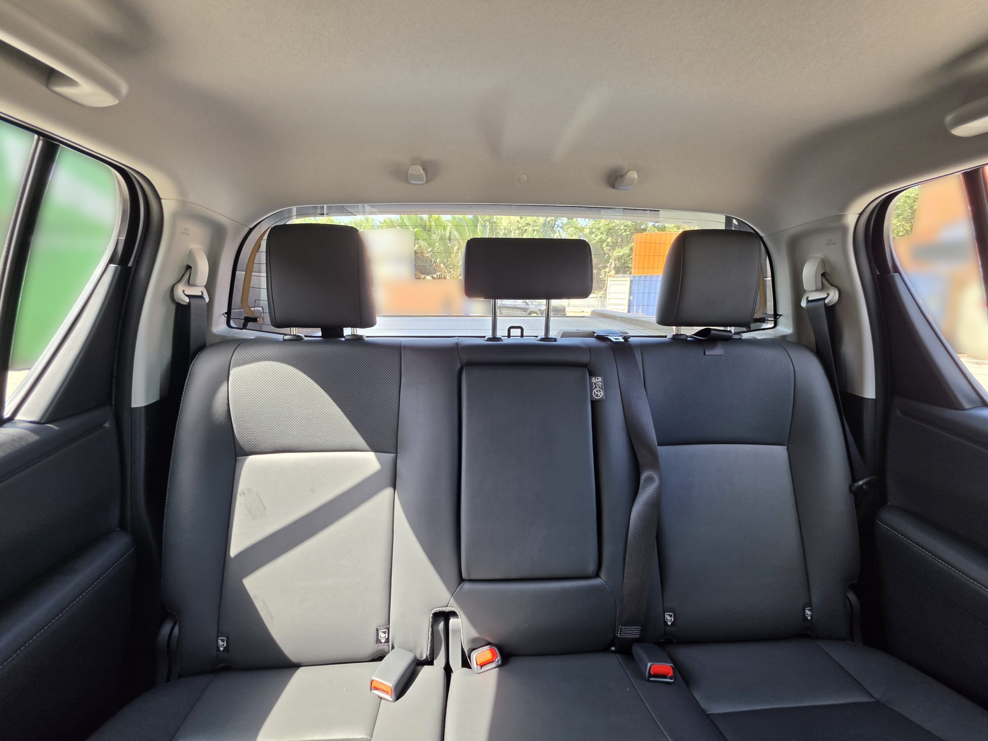 2026 TOYOTA HILUX DOUBLE CAB TRAILHUNTER 2.8 4WD AT White image 19