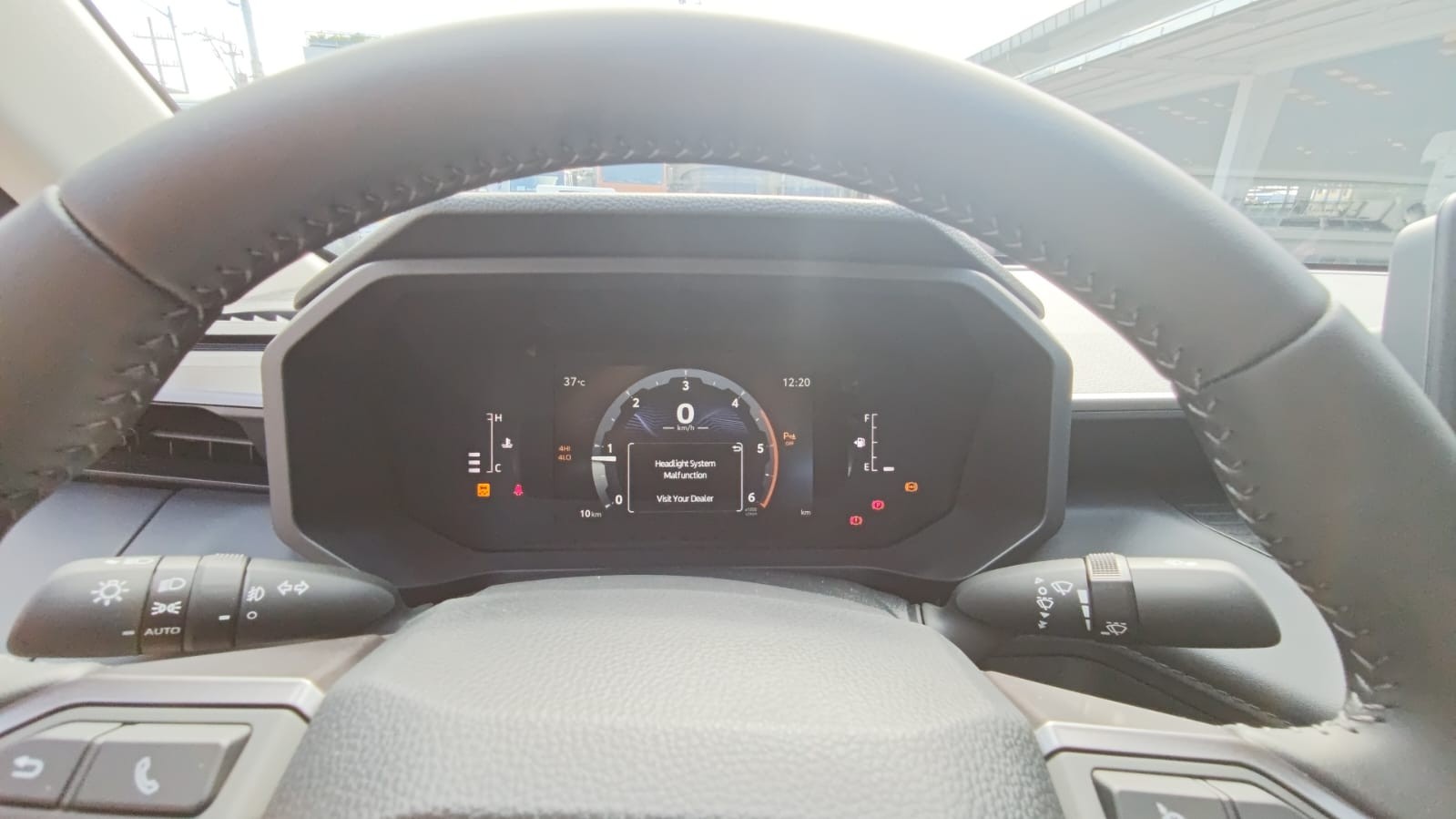 2026 TOYOTA HILUX DOUBLE CAB E 2.8 4WD MT White image 28