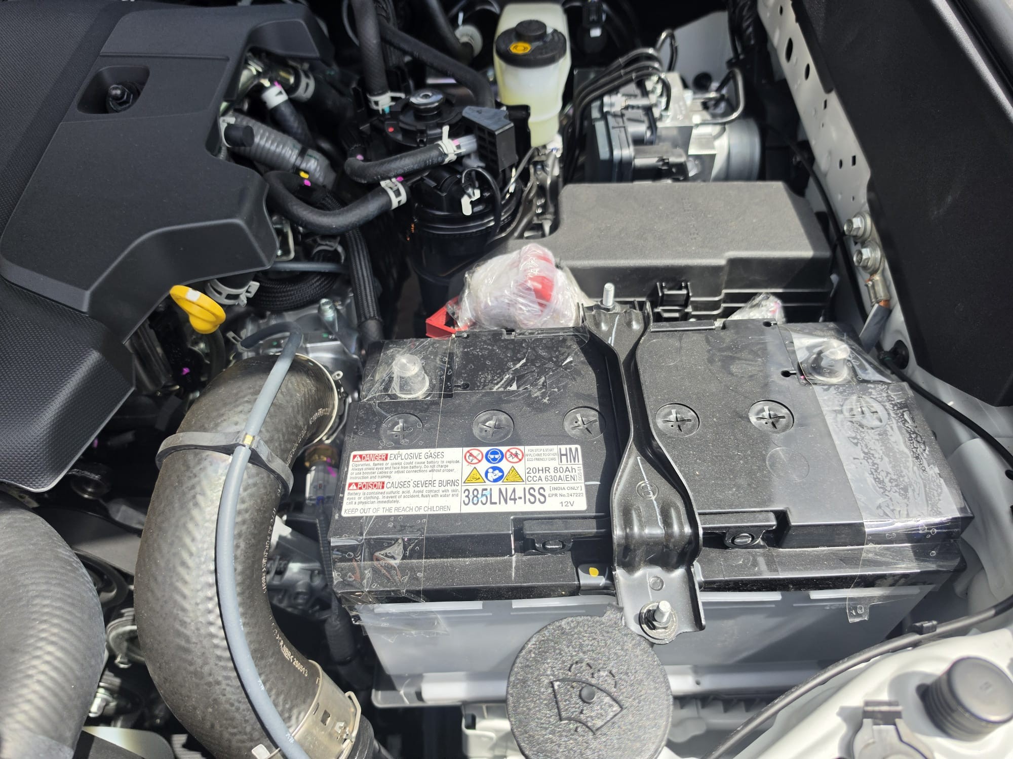 2026 TOYOTA HILUX DOUBLE CAB TRAILHUNTER 2.8 4WD AT White image 37