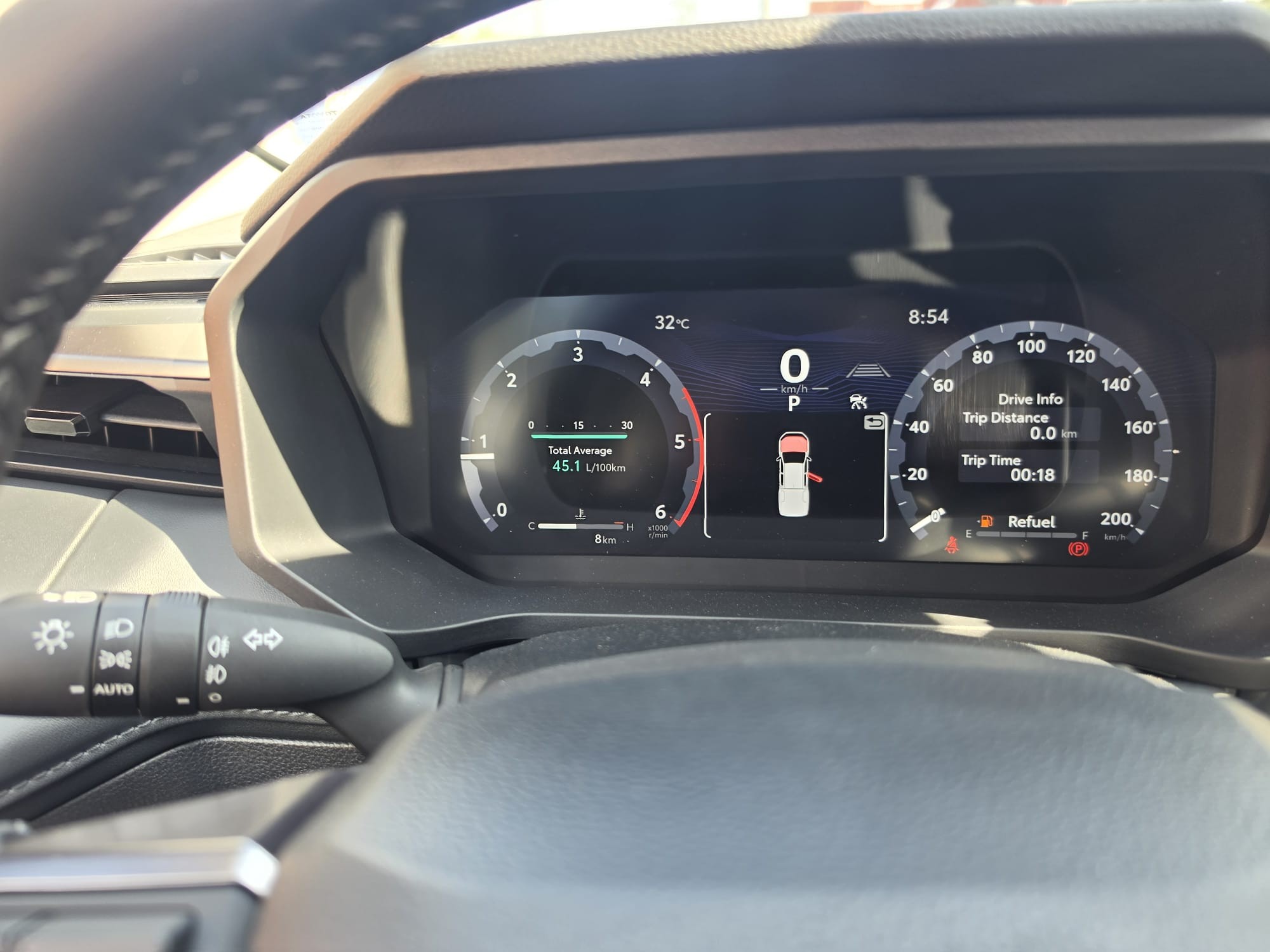 2026 TOYOTA HILUX DOUBLE CAB TRAILHUNTER 2.8 4WD AT Black image 25
