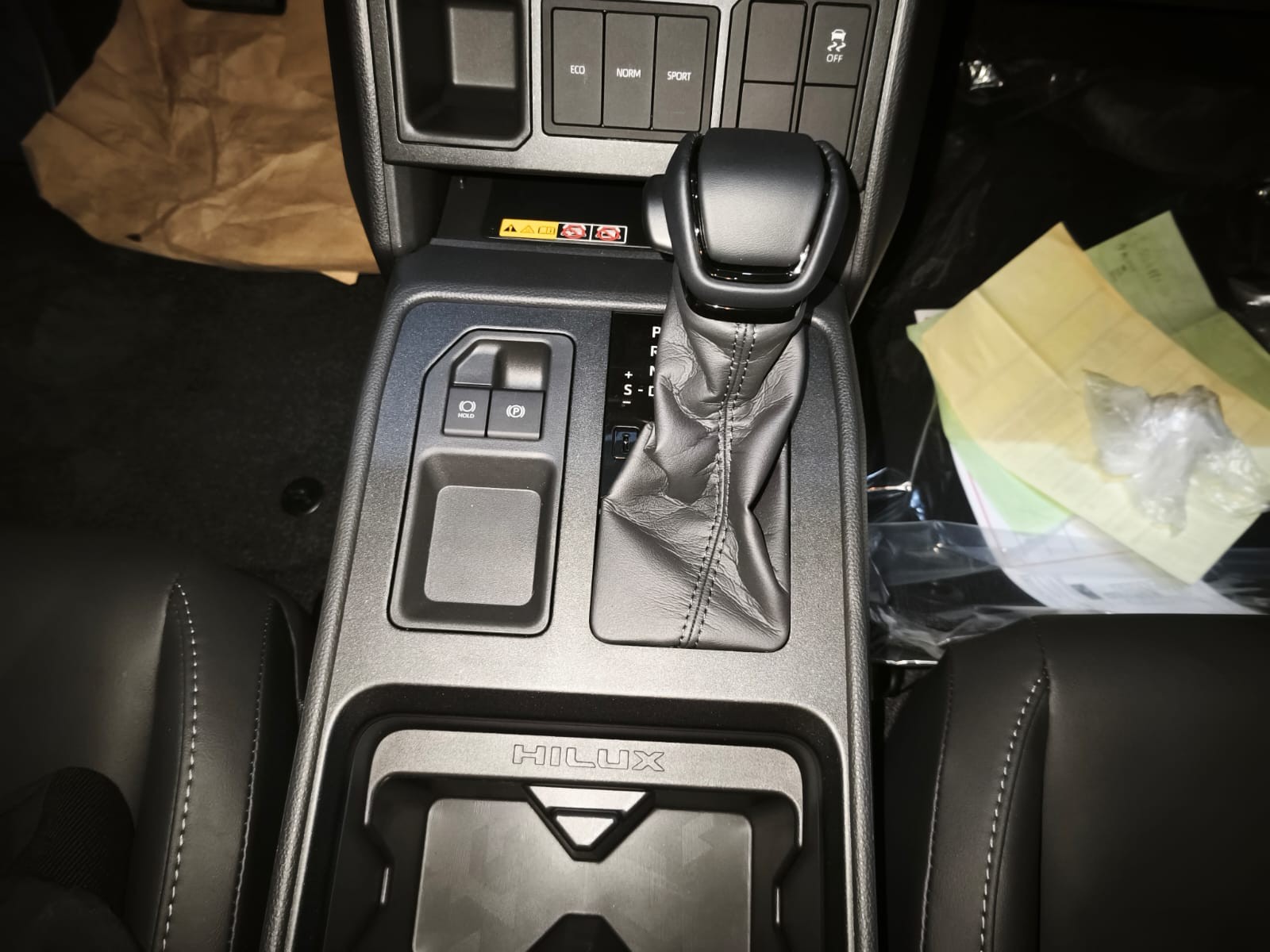 2026 TOYOTA HILUX DOUBLE CAB CONQUEST 2.8 2WD AT White image 34