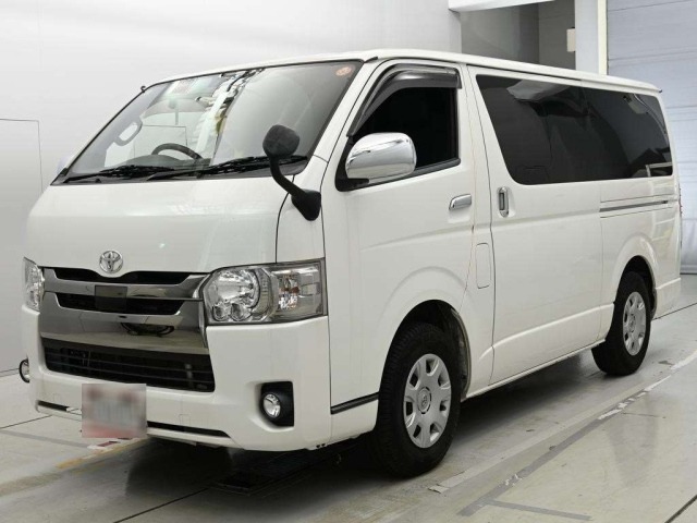 TOYOTA HIACE VAN 2019 White image 8
