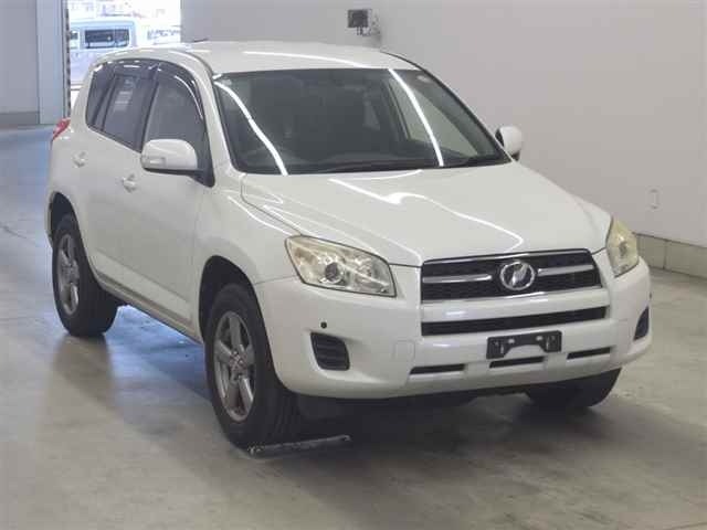 TOYOTA RAV4 image 9