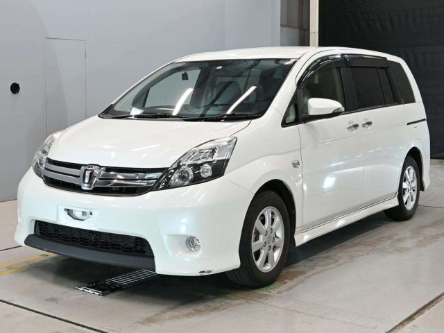 TOYOTA ISIS image 13