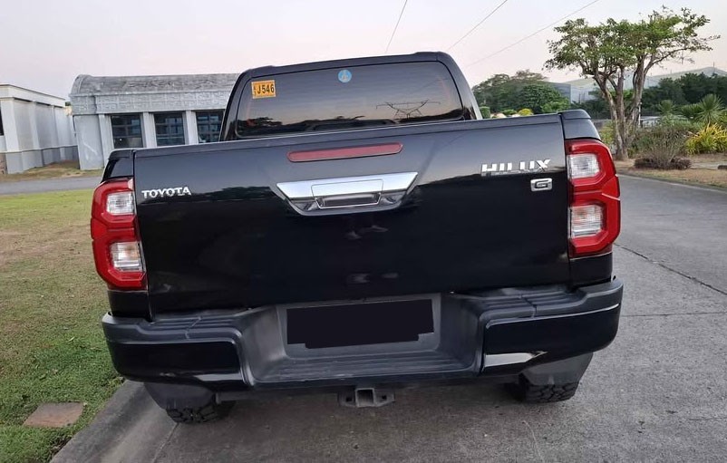 2018 TOYOTA HILUX DOUBLE CAB G 2.8 4WD AT Black image 6