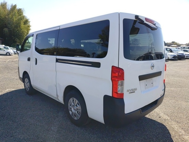 NISSAN CARAVAN VAN 2014 (4WD) image 5