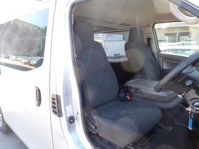 NISSAN CARAVAN VAN 2015 (DX-4WD) image 5