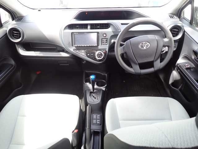 Toyota Aqua 2019 (L- Package) image 3