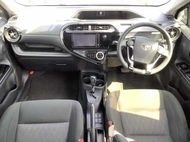 Toyota Aqua 2018 (S Style Black) image 3