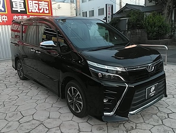 Toyota Voxy ZS Kirameki 2 image 3