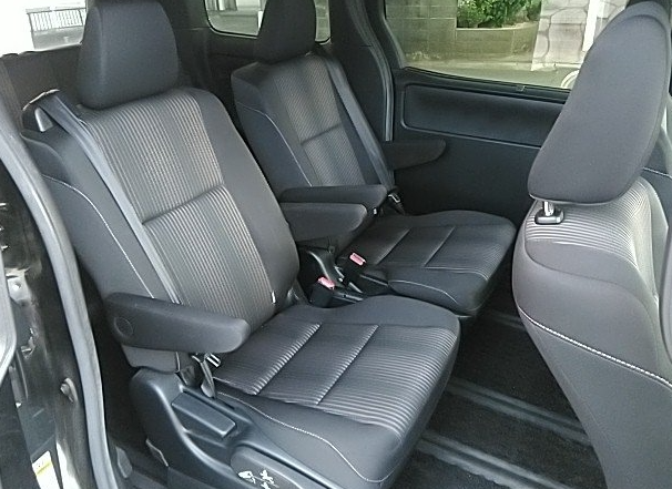 Toyota Voxy ZS Kirameki 2 image 8